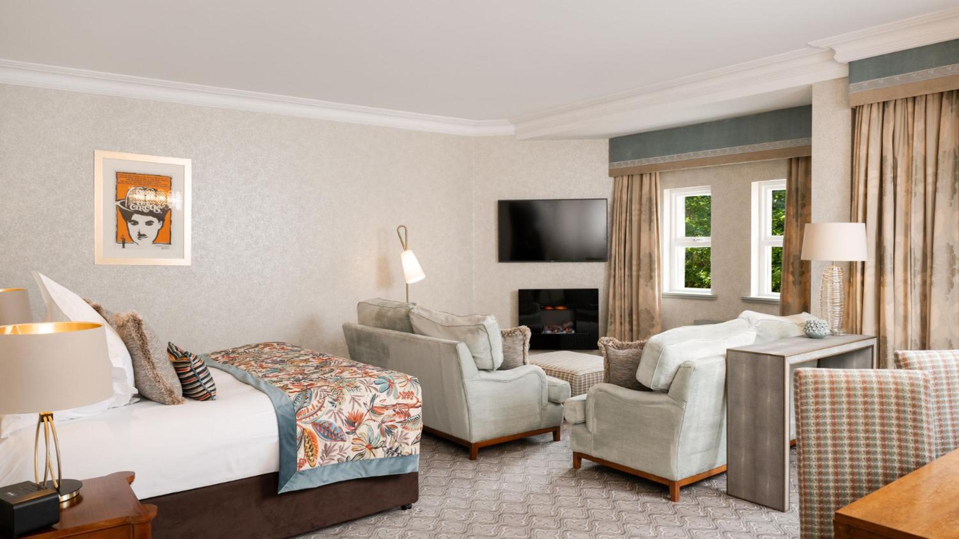 The Culloden Estate And Spa Holywood  Zewnętrze zdjęcie A suite at The Grove
