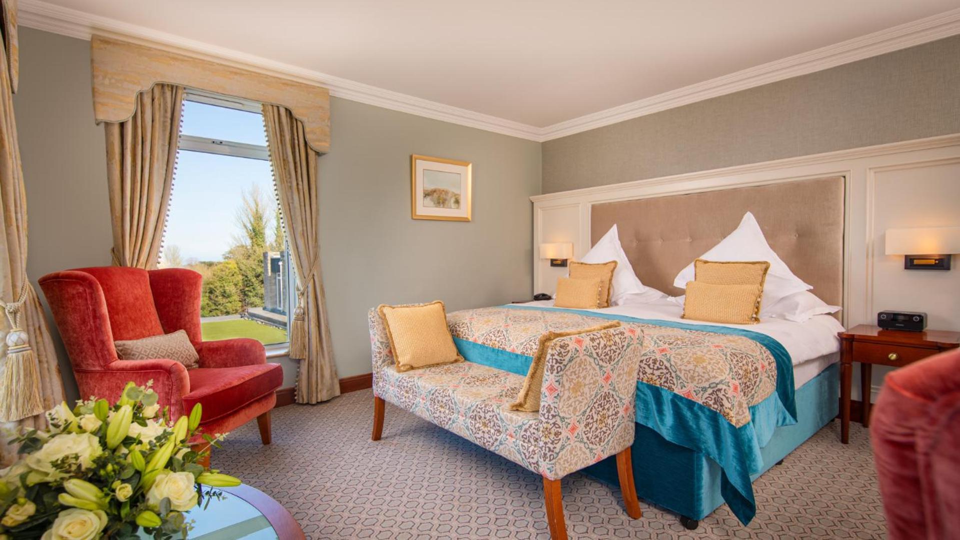 The Culloden Estate And Spa Holywood  Zewnętrze zdjęcie A bedroom at the hotel