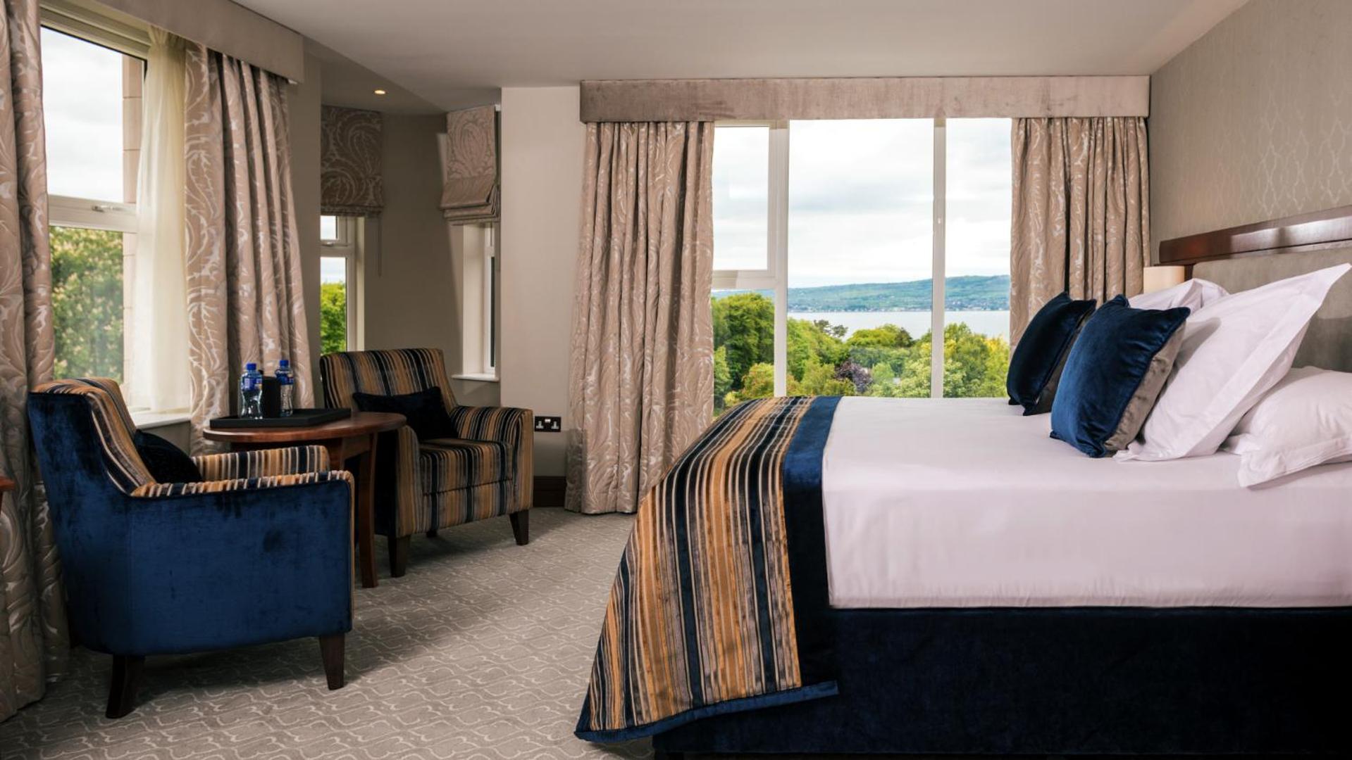 The Culloden Estate And Spa Holywood  Zewnętrze zdjęcie A bedroom at the hotel