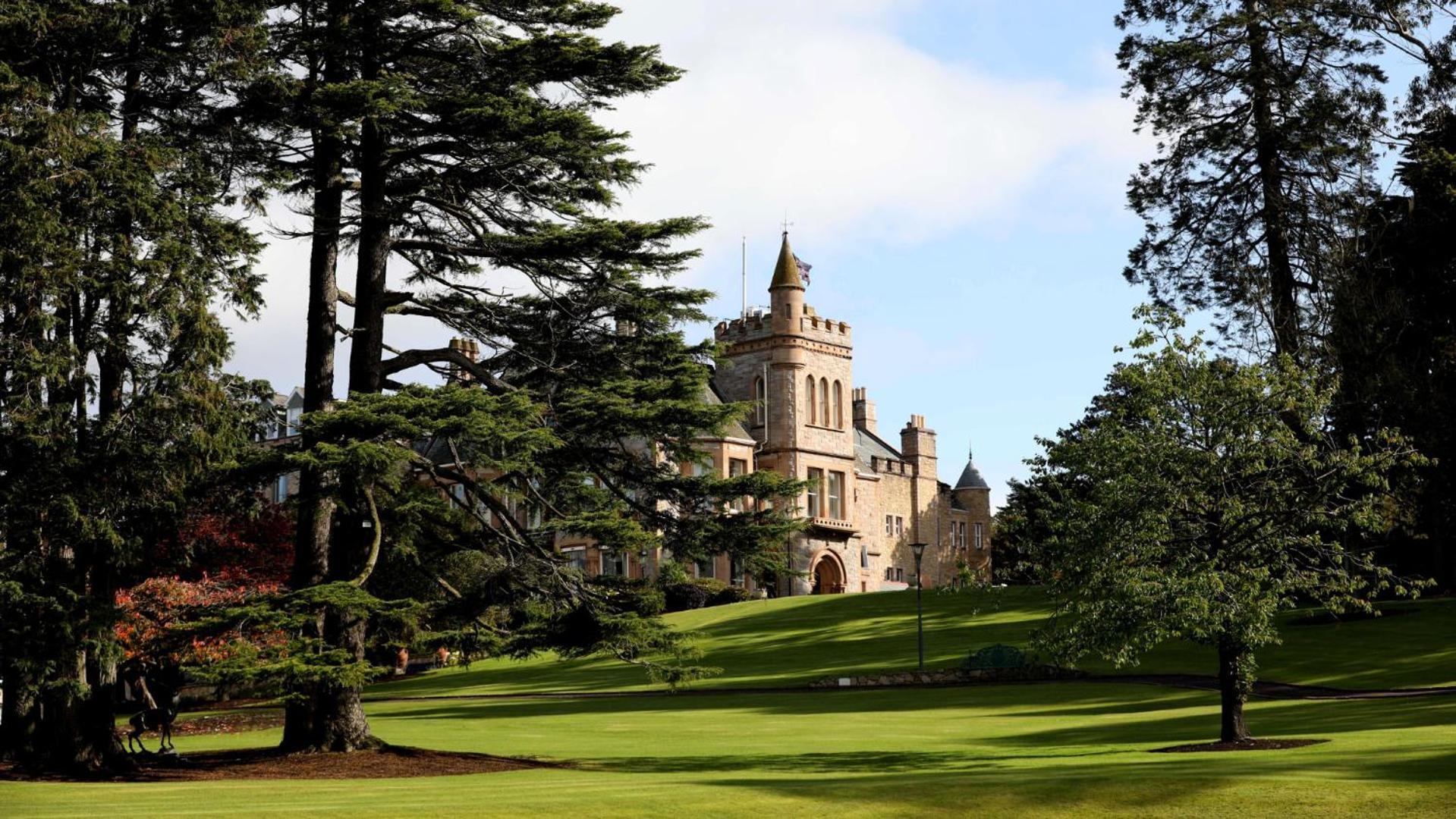 The Culloden Estate And Spa Holywood  Zewnętrze zdjęcie The main building of the university