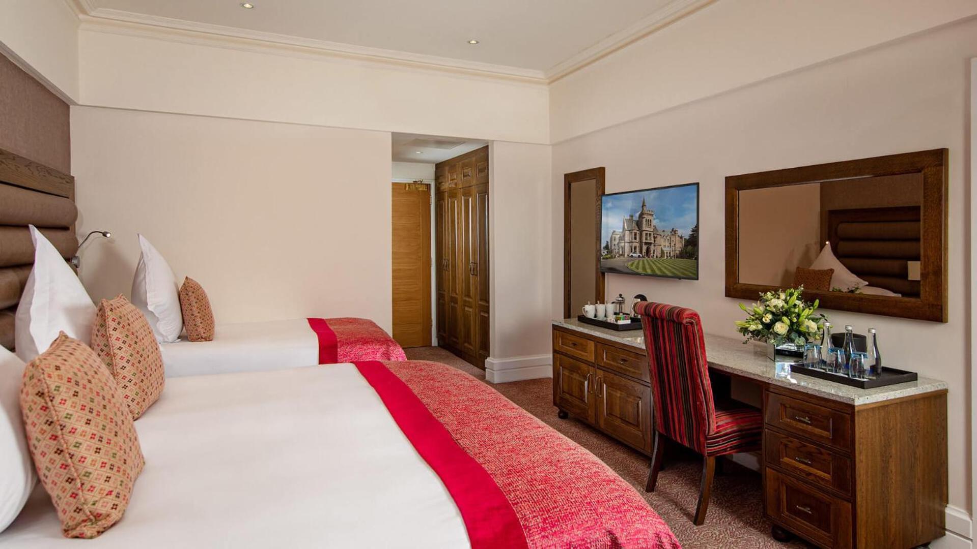 The Culloden Estate And Spa Holywood  Zewnętrze zdjęcie A bedroom at the hotel